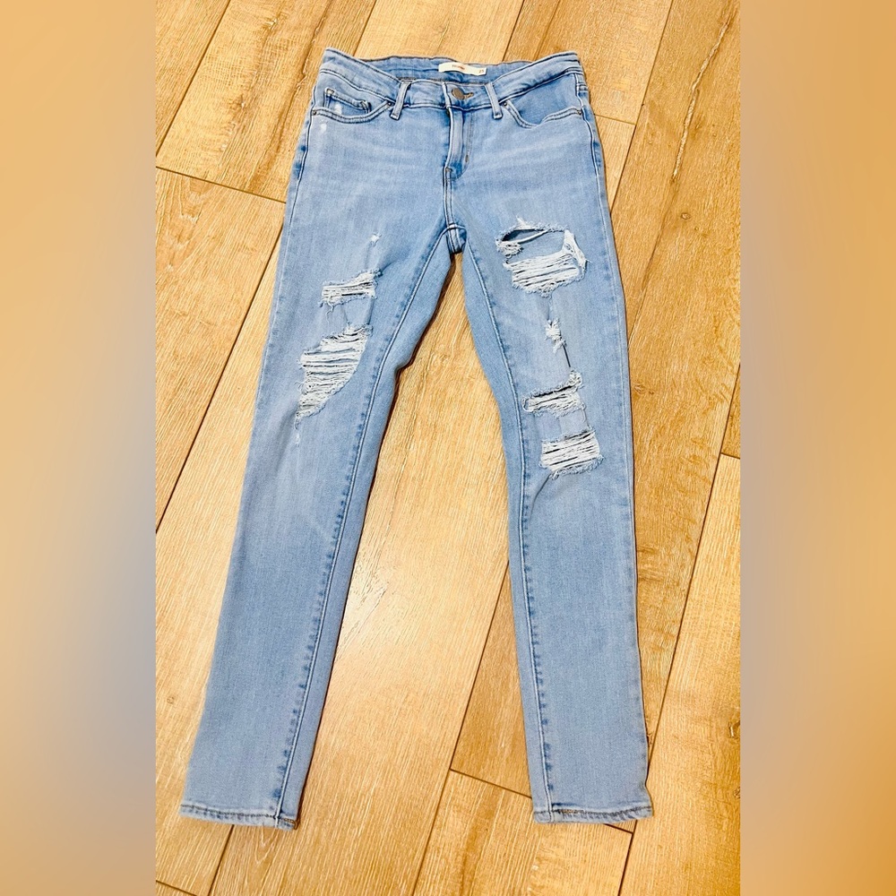 Levi's 711 Light blue skinny jeans. Women’s size 25 W 28 L. Like new